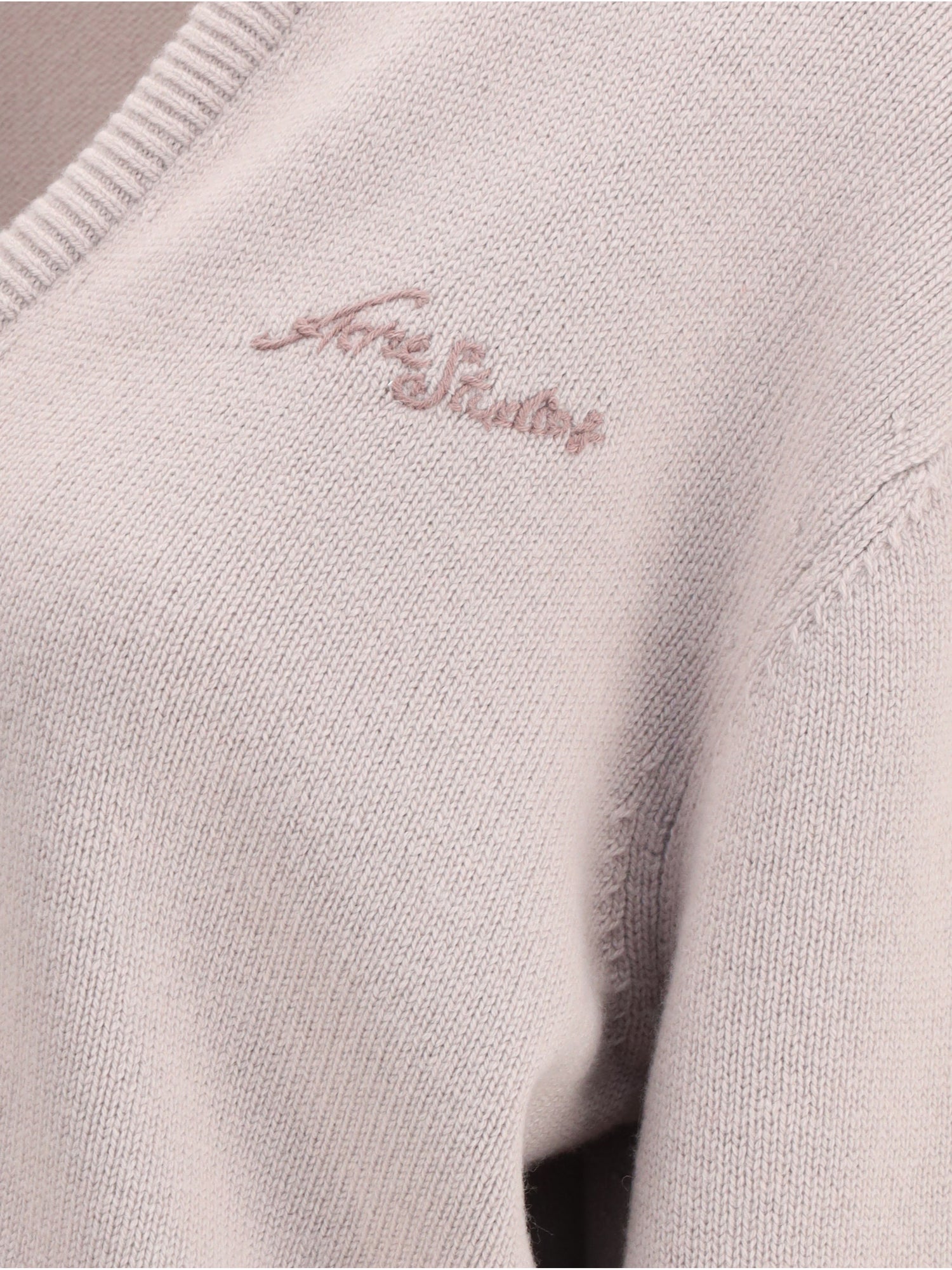 ACNE STUDIOS M wool v-neck sweater