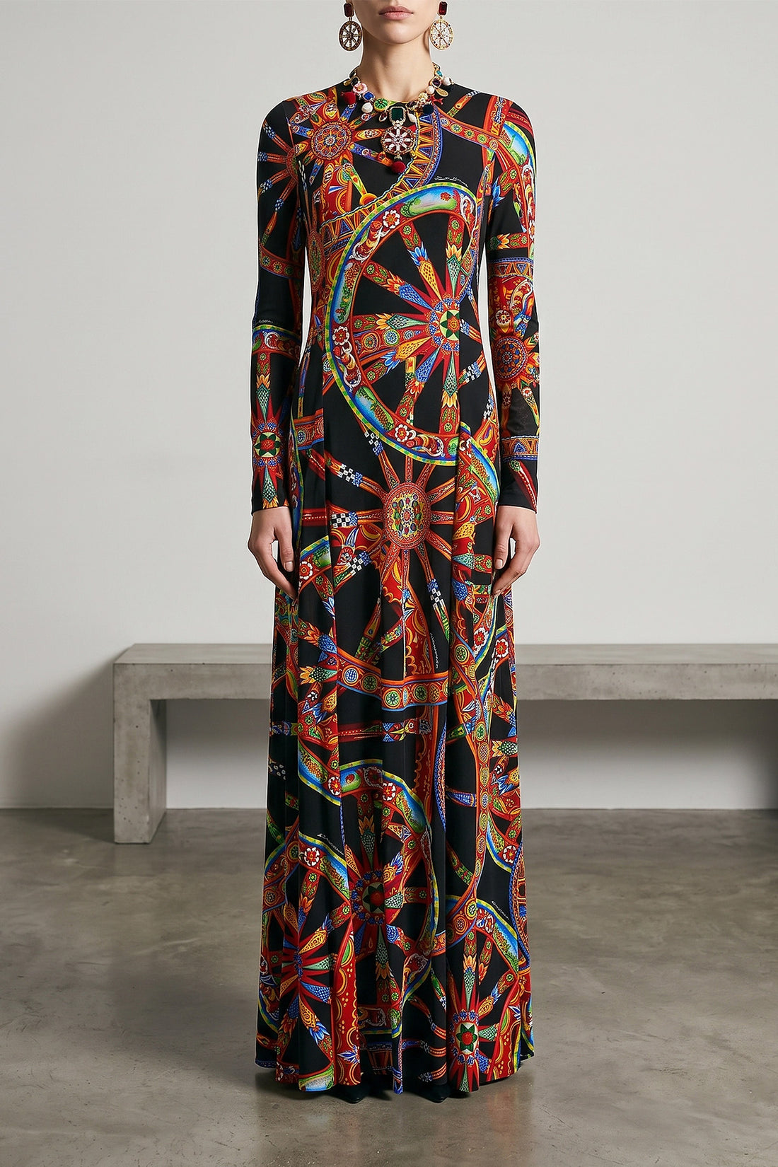 DOLCE &amp; GABBANA 40 the dolce&amp;gabbana long dress stands out for its flared silhouette made of fluid
