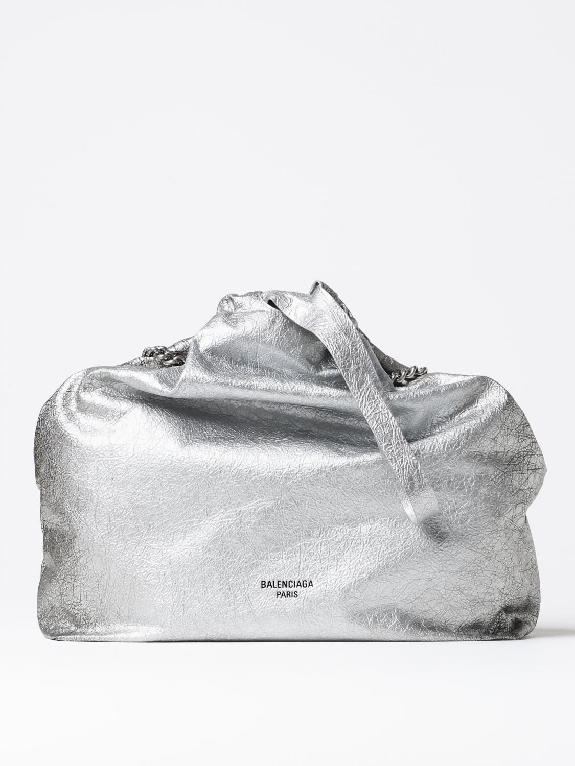 woman's tote bag