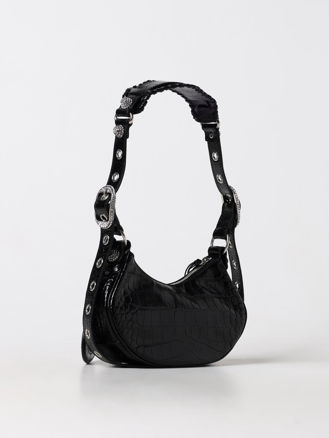 woman's shoulder bag