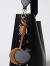 woman's shoulder bag