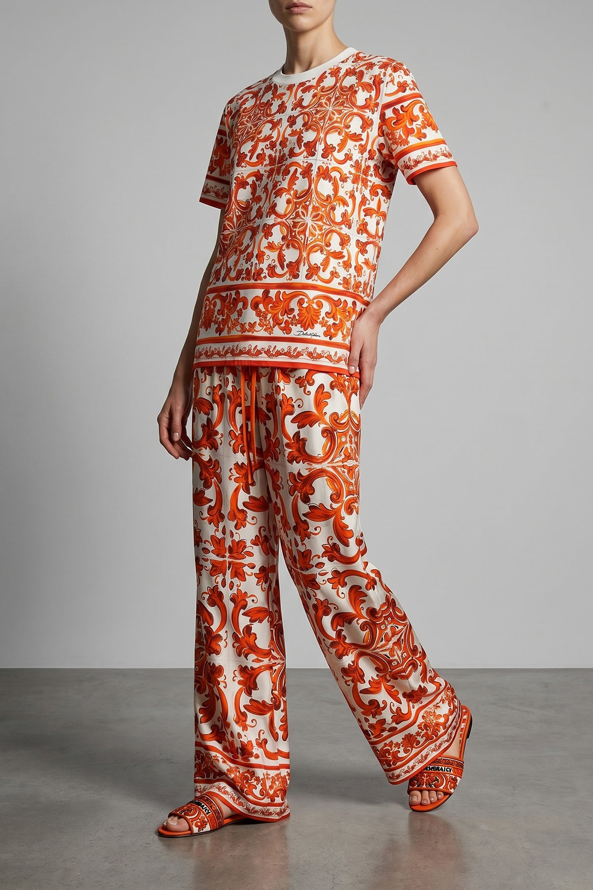 all-over maiolica print light cotton crew neck t-shirt