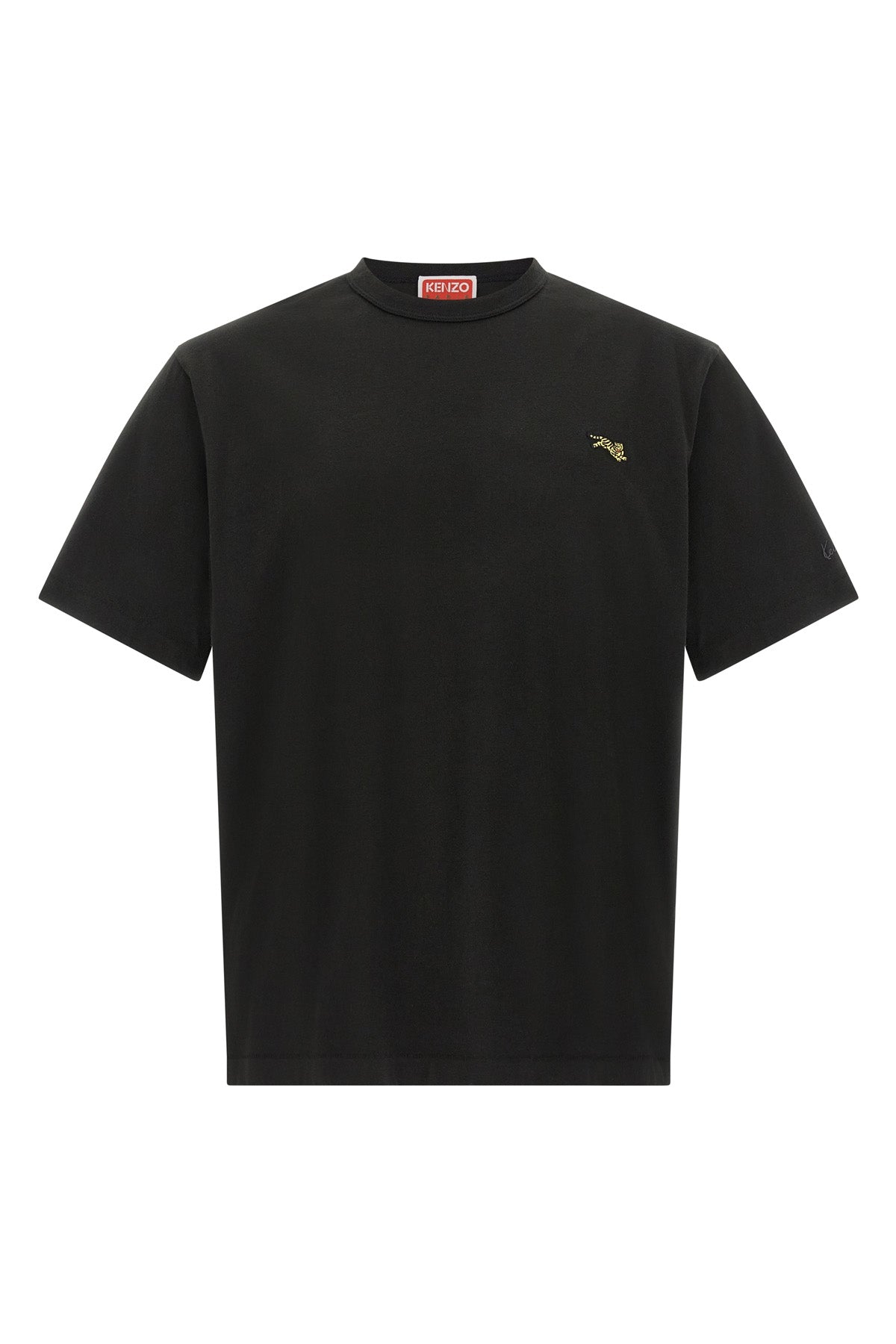 the t-shirt kenzo establishes the foundations of modern casualwear through preci