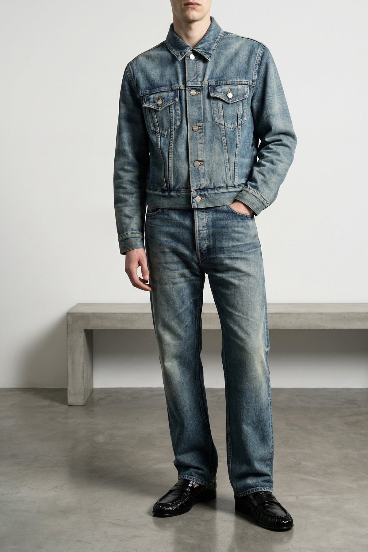 used-effect stone washed cotton denim jeans