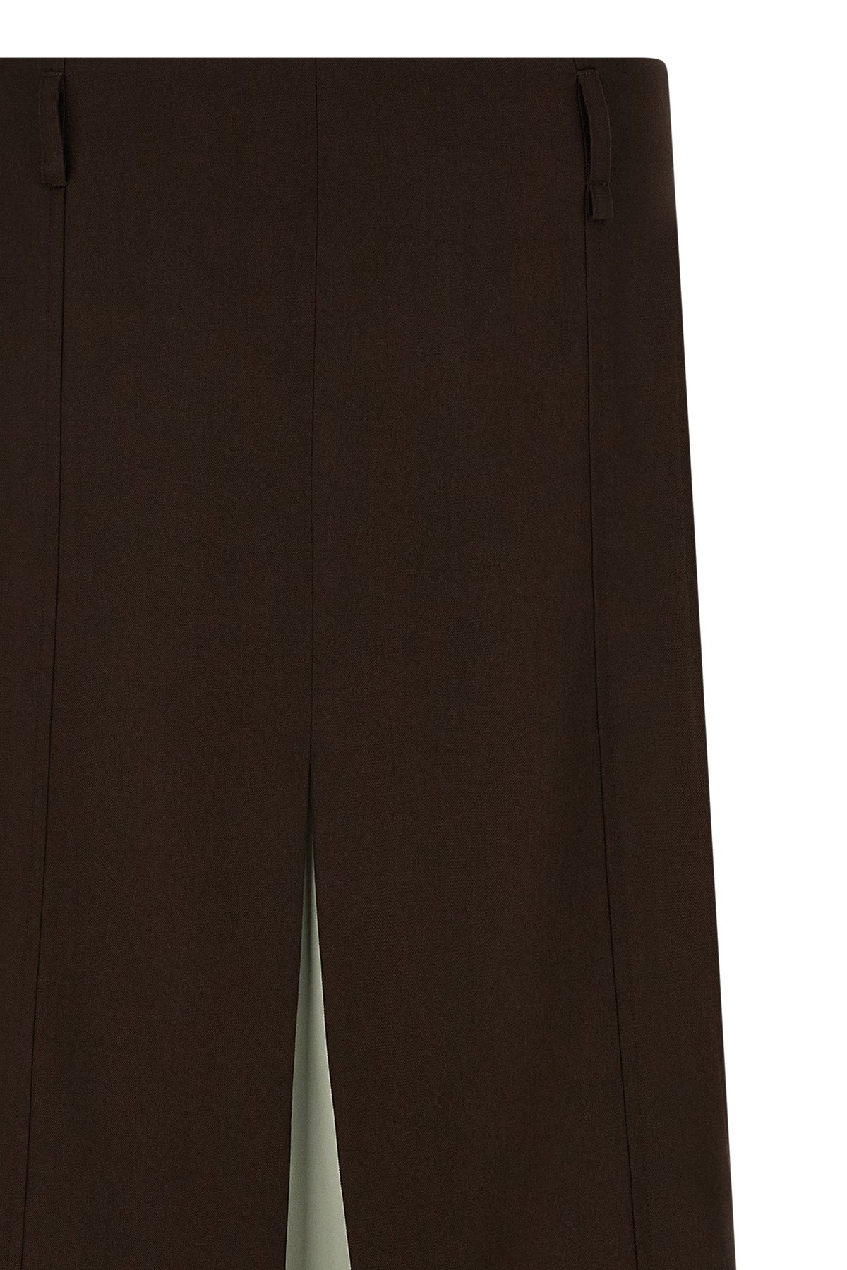 the misenithe lila skirt redefines the codes of tailoring through a sophisticate