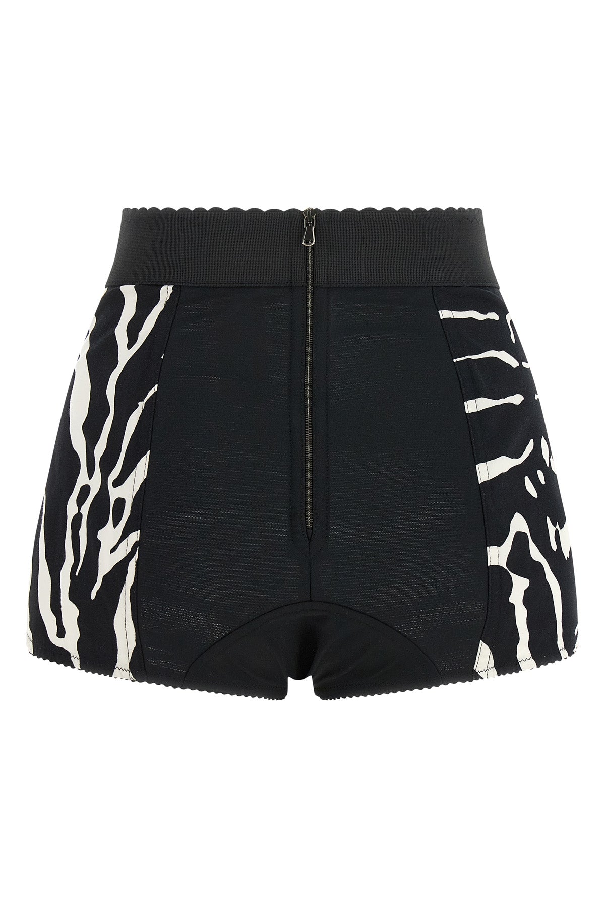 dolce & gabbana shorts redefine the hot-pants silhouette through a decisive sart