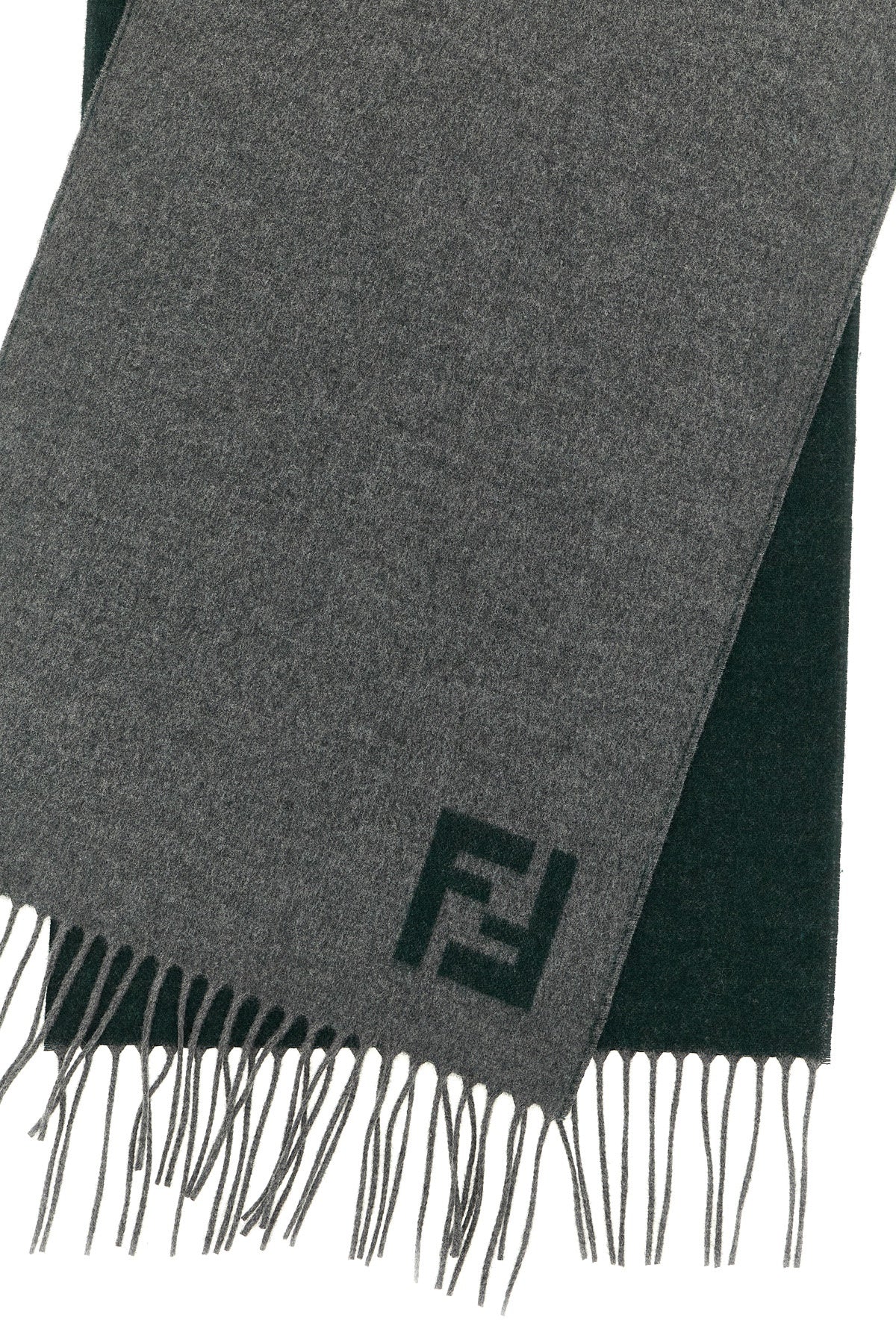 double-sided scarf in a fine wool and cashmere combination