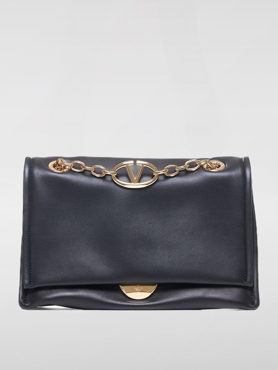 woman's shoulder bag