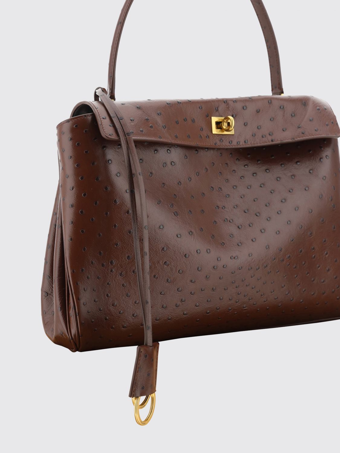 woman's shoulder bag