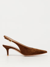 gianvito-rossi-woman-s-pumps-g9553855riccam-beige