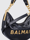 woman's shoulder bag