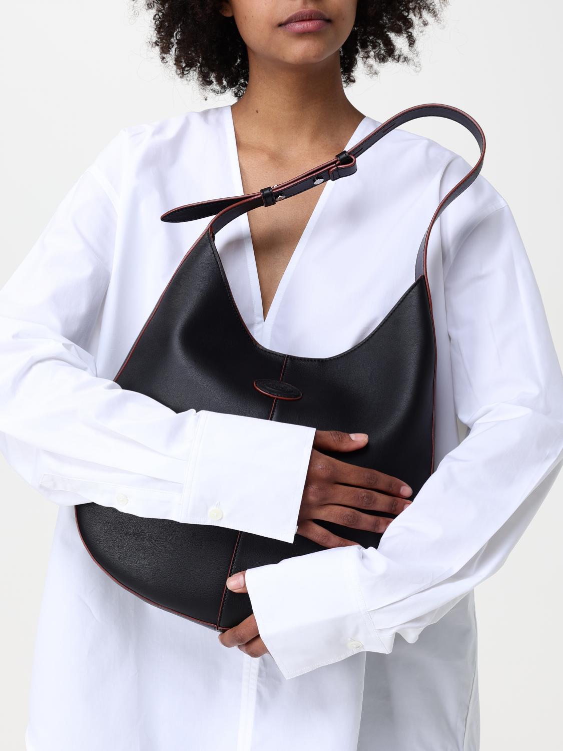 woman's shoulder bag