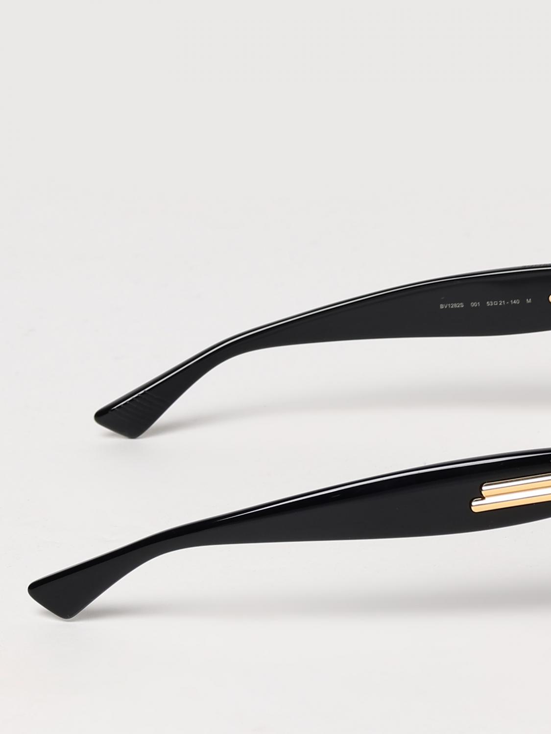 woman's sunglasses