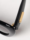 woman's sunglasses