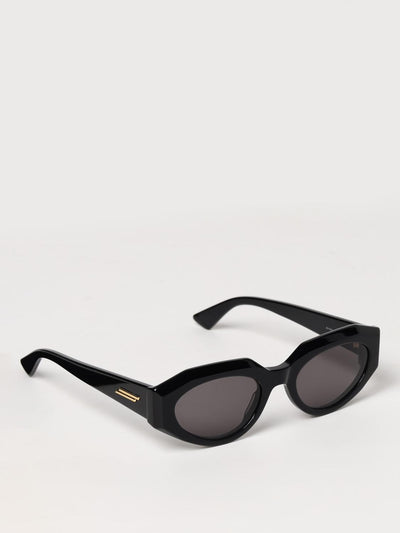 woman's sunglasses
