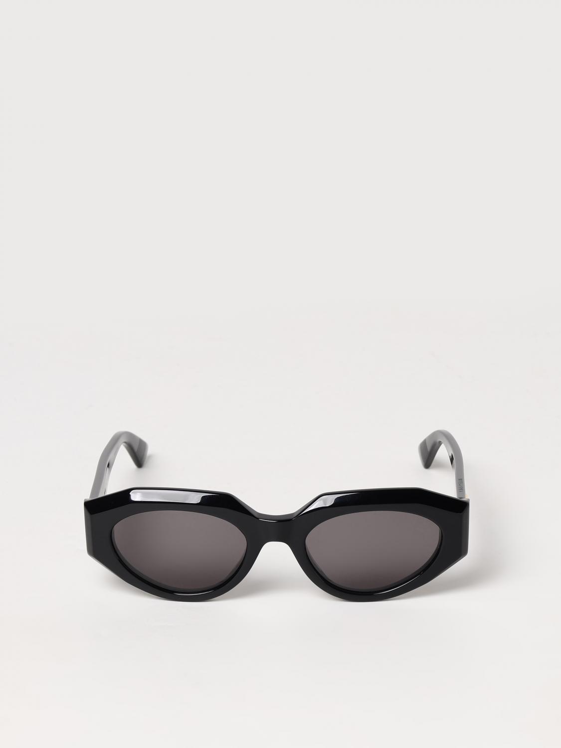 woman's sunglasses