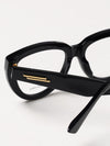 woman's optical frames