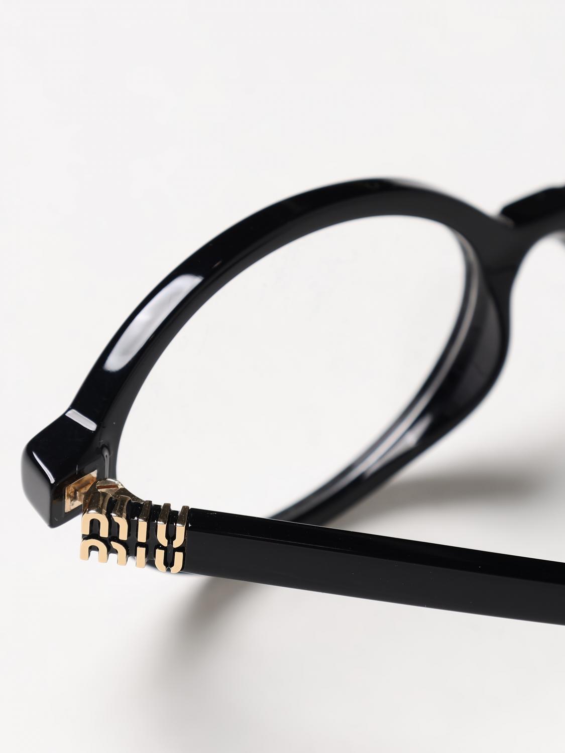 woman's optical frames