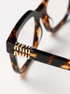 woman's optical frames