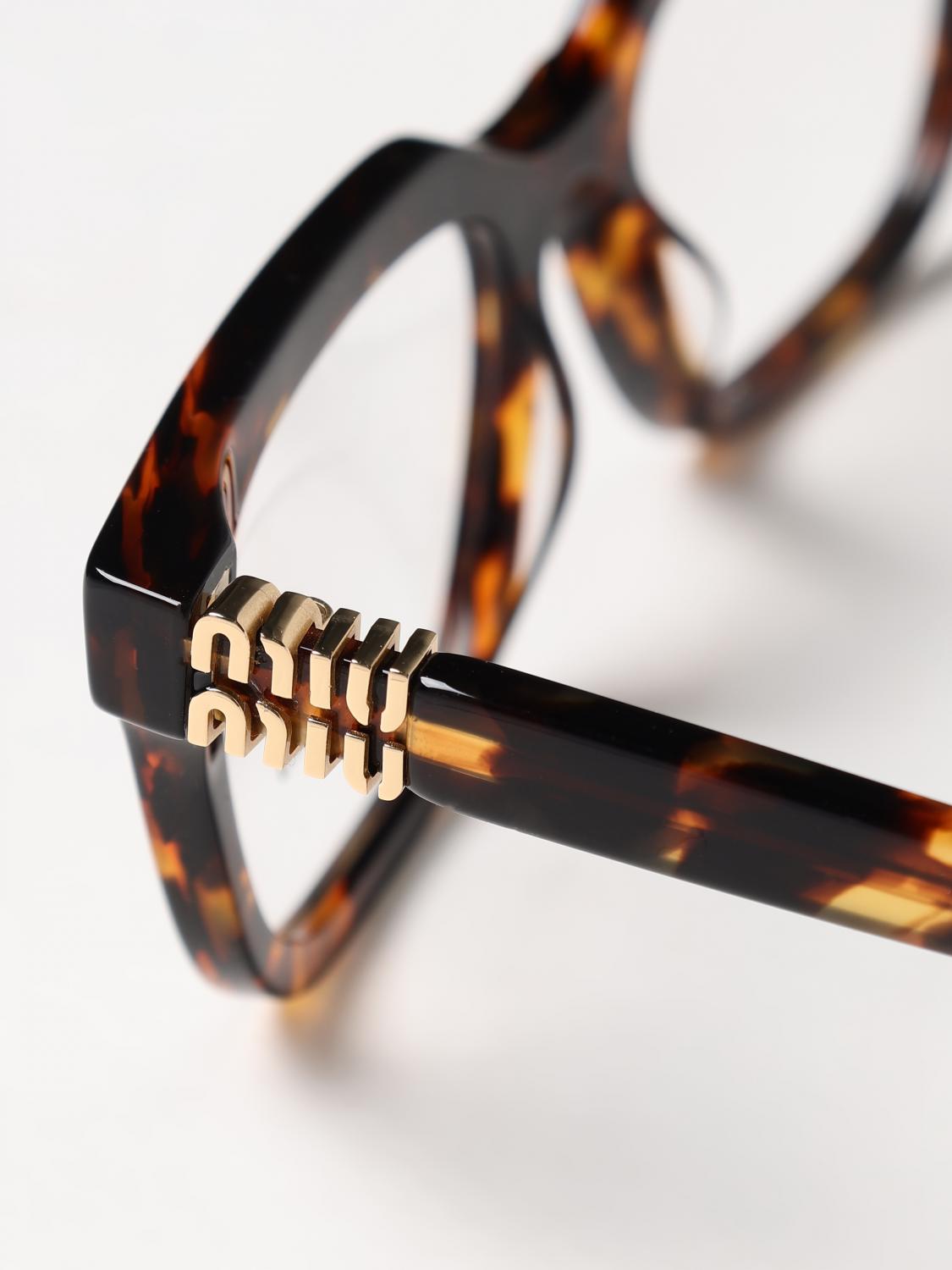 woman's optical frames