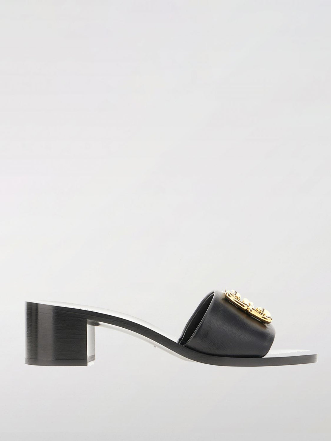 givenchy-woman-s-heeled-sandals-be3091e25q-black