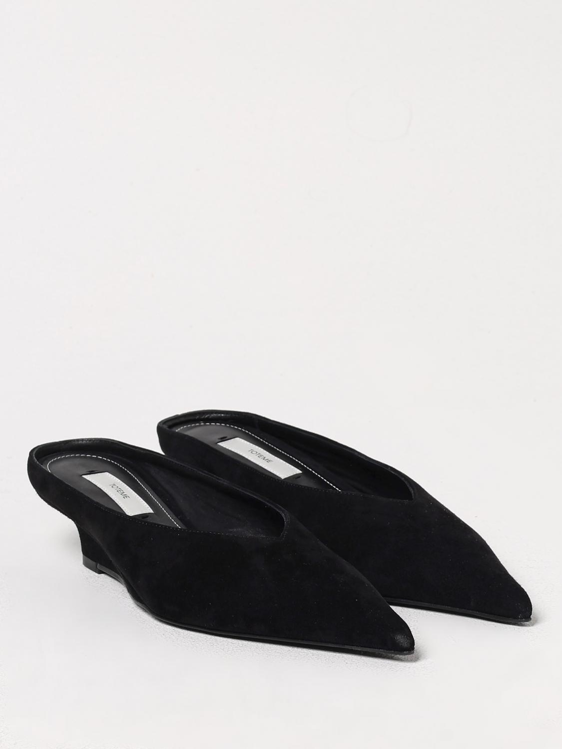 woman's shoes