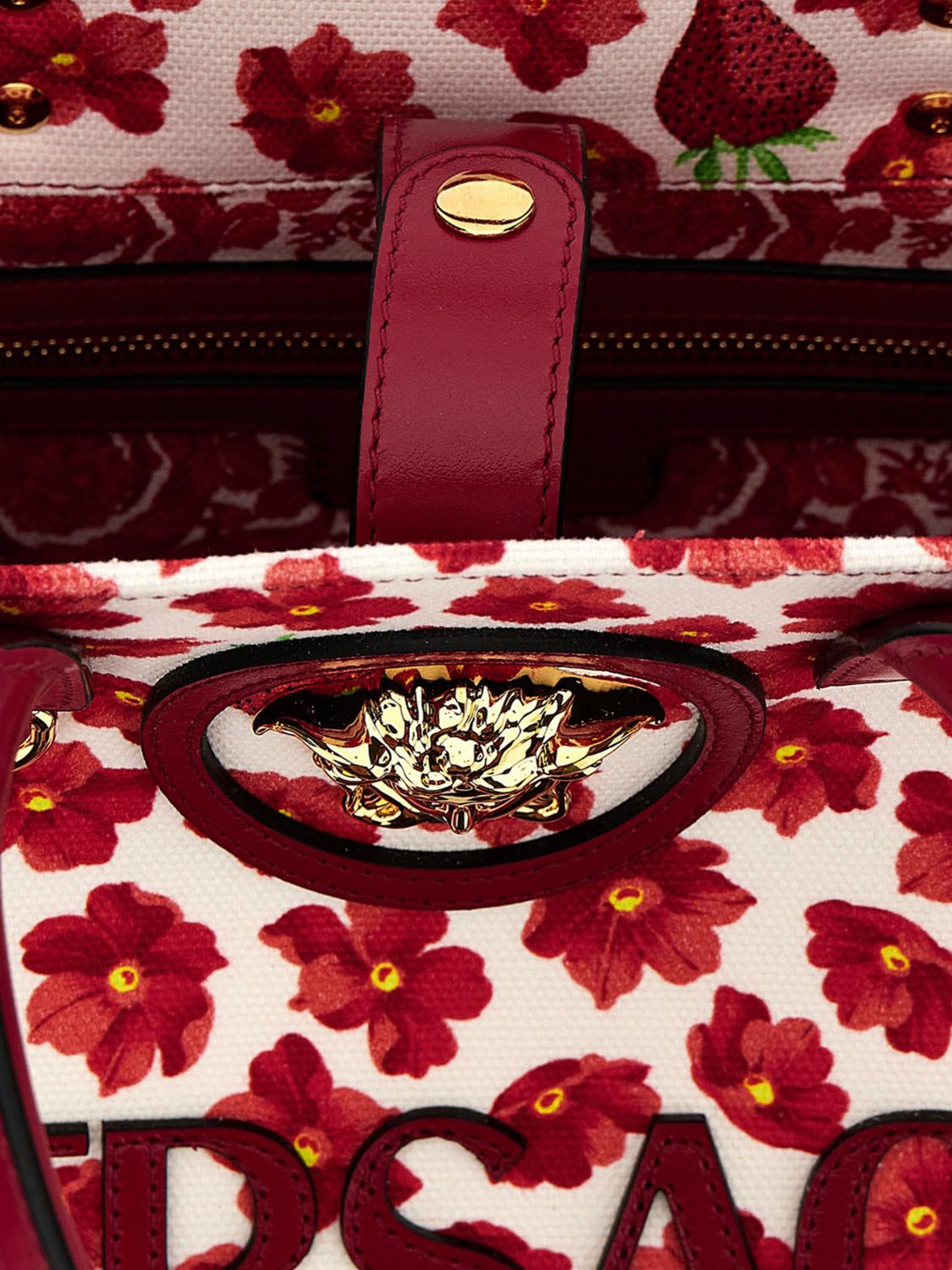 woman's tote bag