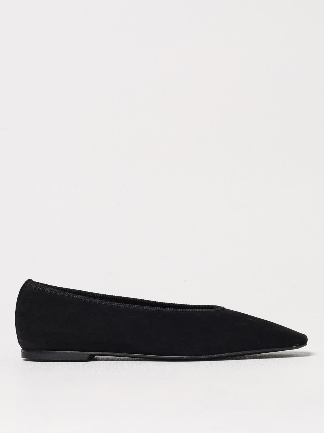 woman's ballet flat