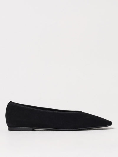 woman's ballet flat