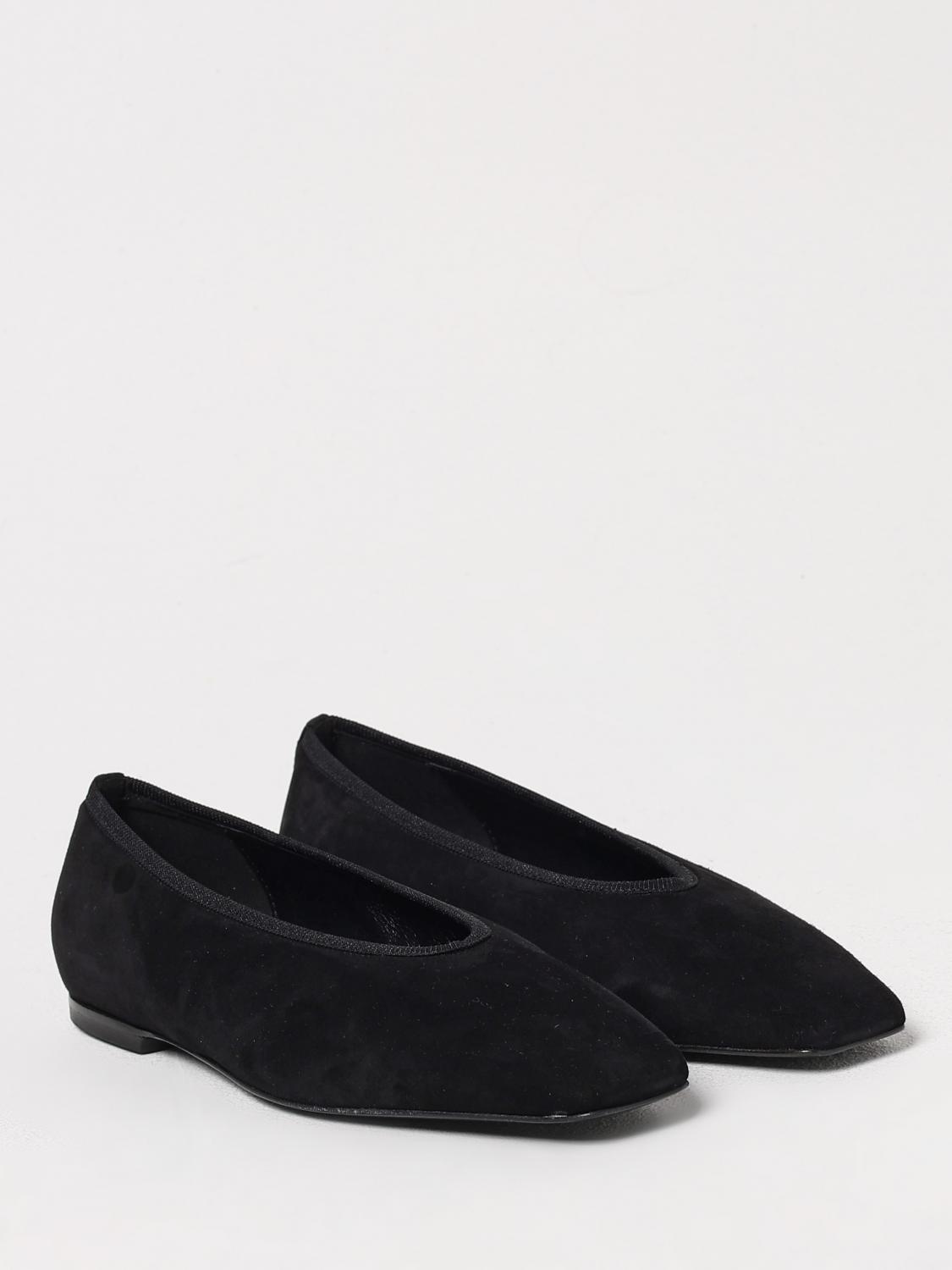 woman's ballet flat
