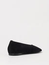 woman's ballet flat