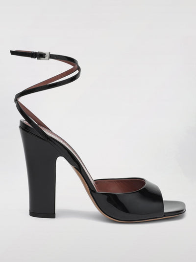 woman's heeled sandal