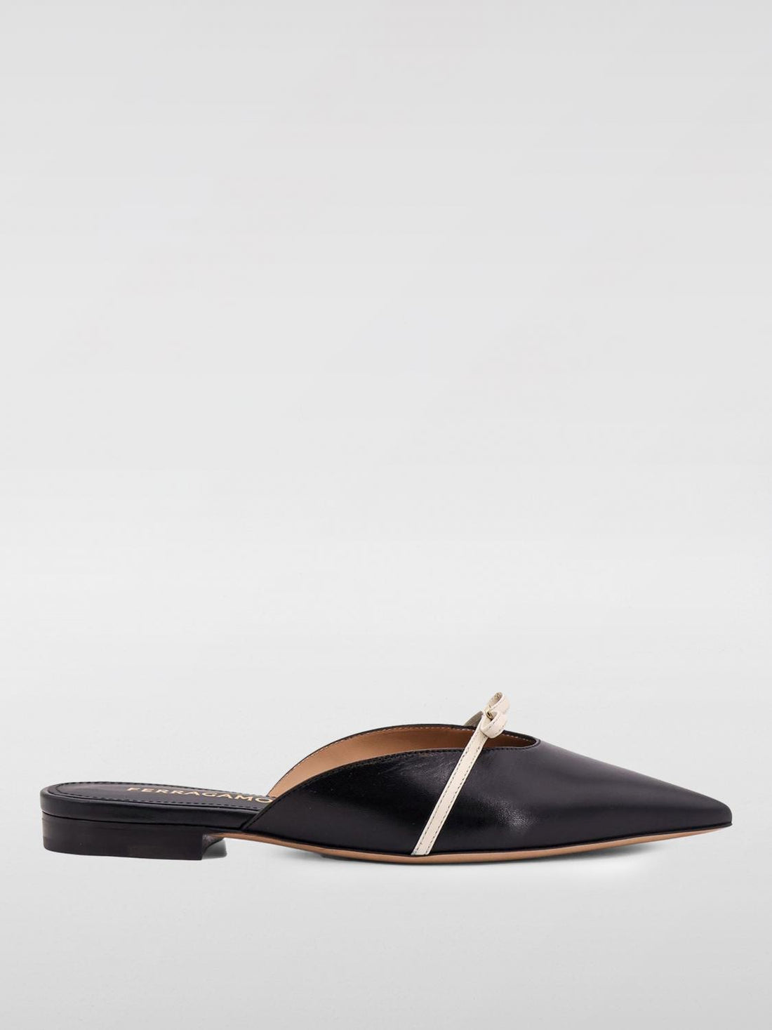 ferragamo-woman-s-shoes-01j692-781078-black