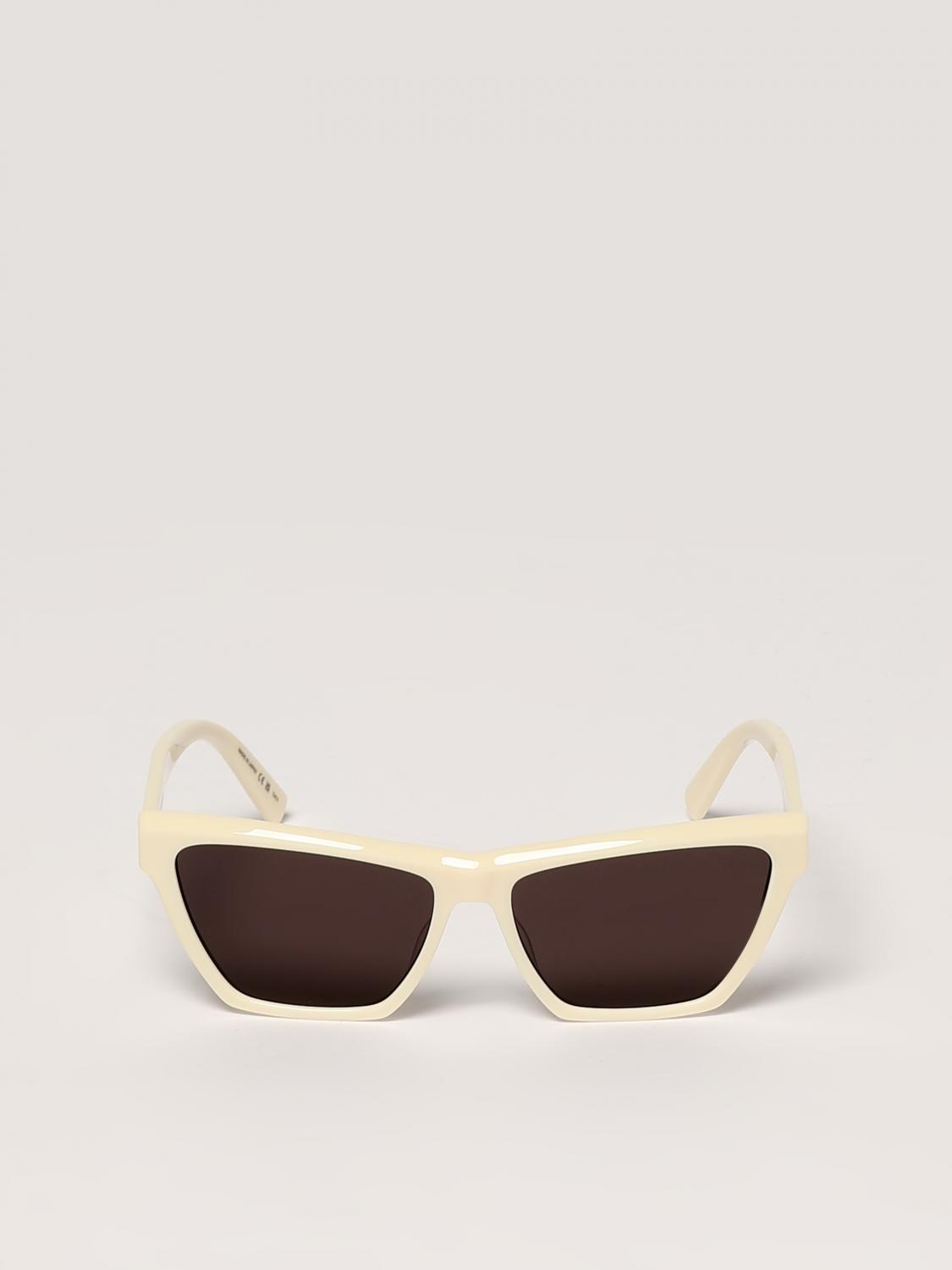 woman's sunglasses