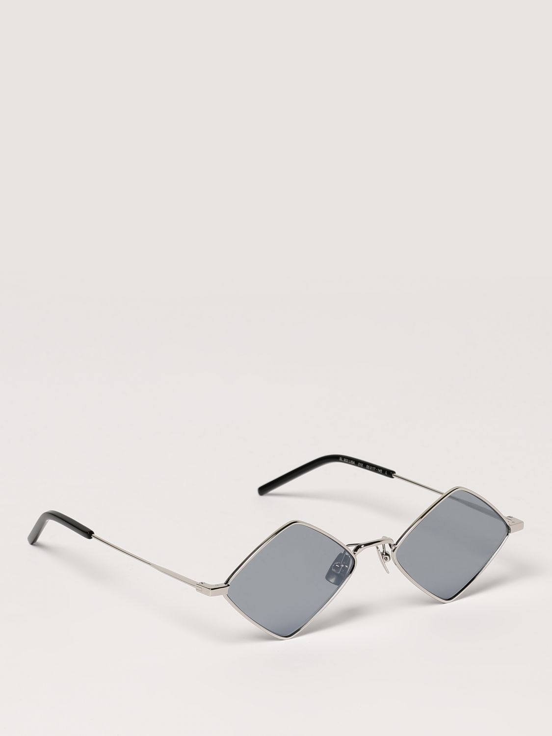 woman's sunglasses