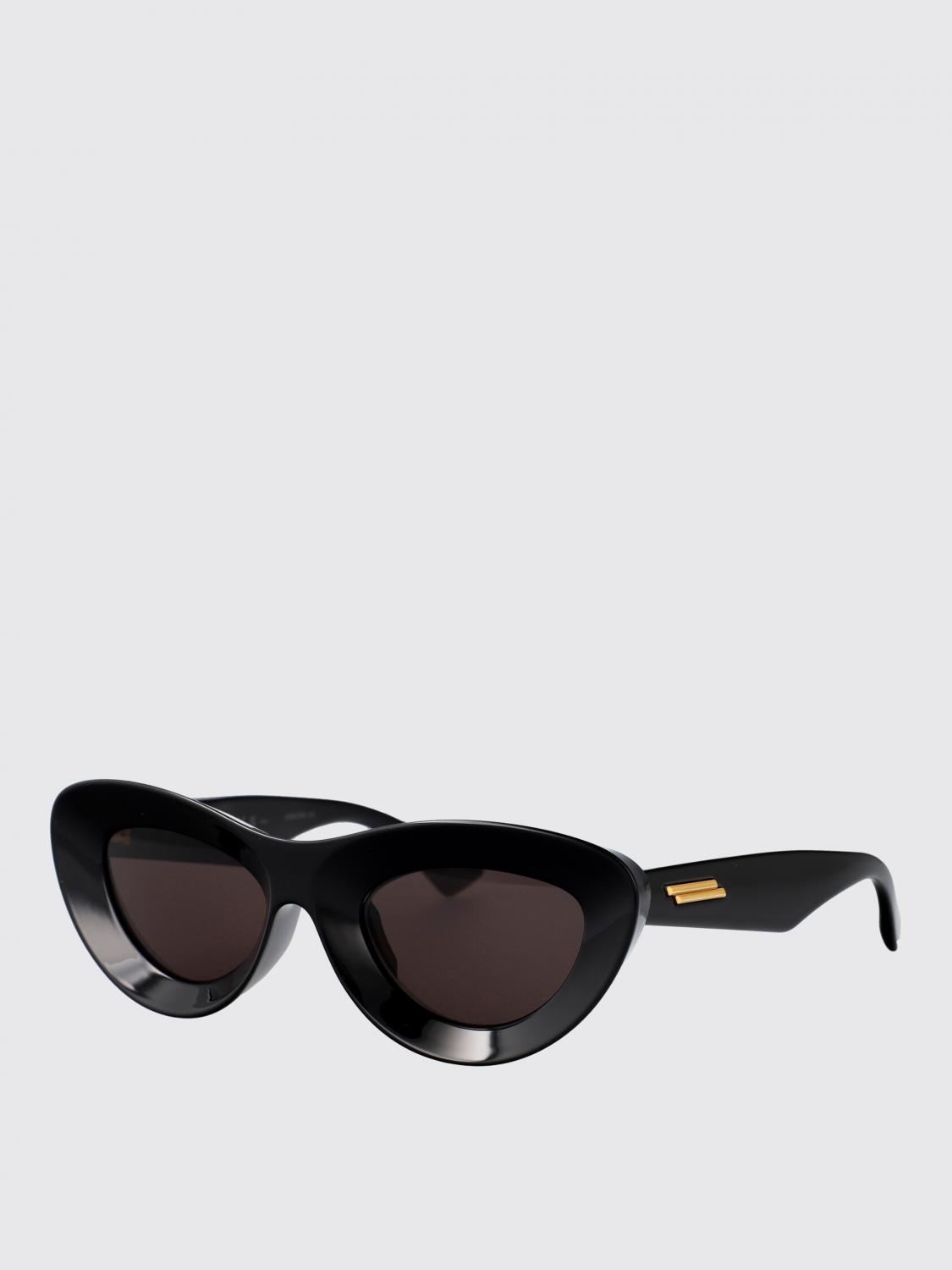 woman's sunglasses