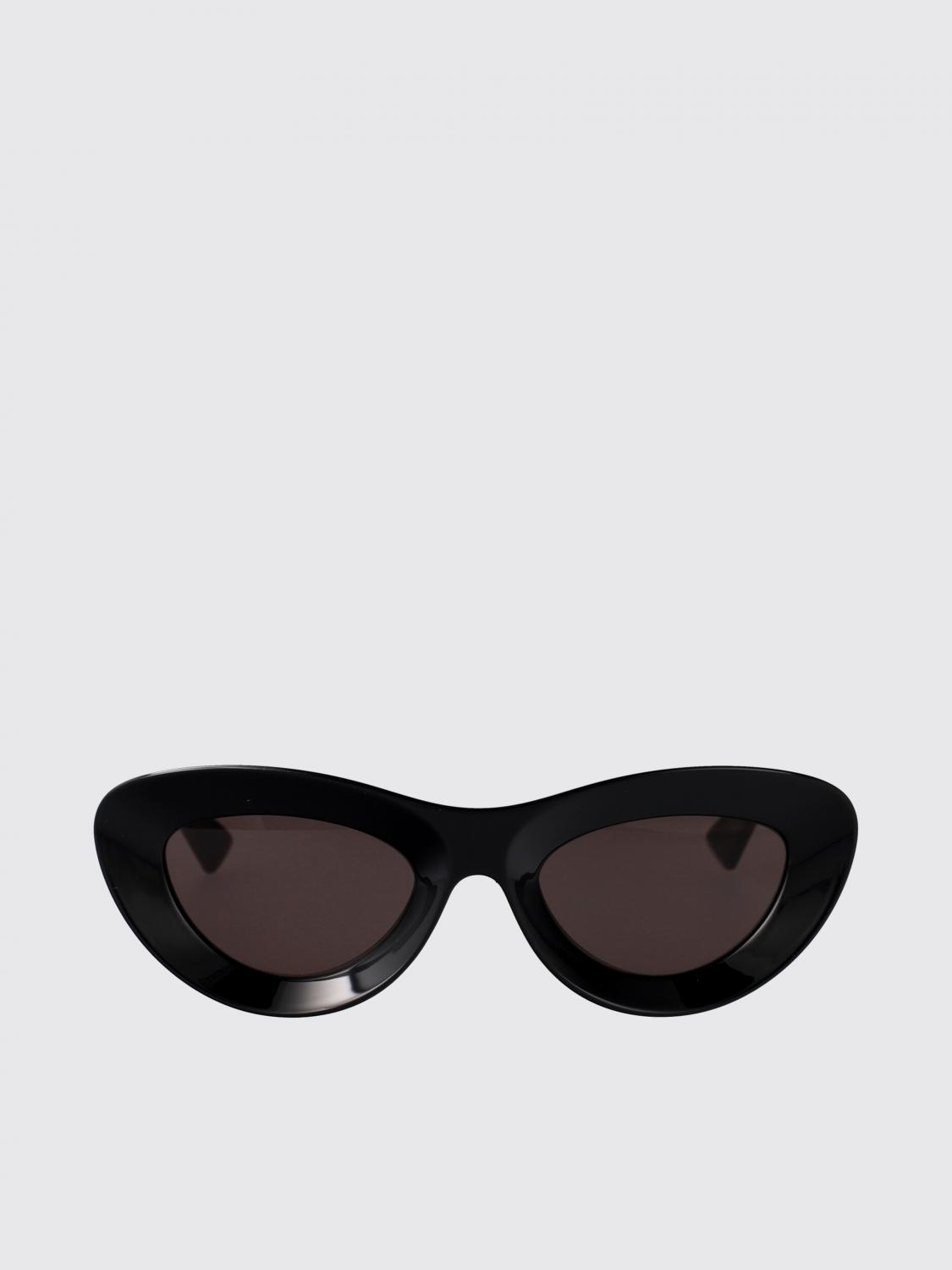 woman's sunglasses