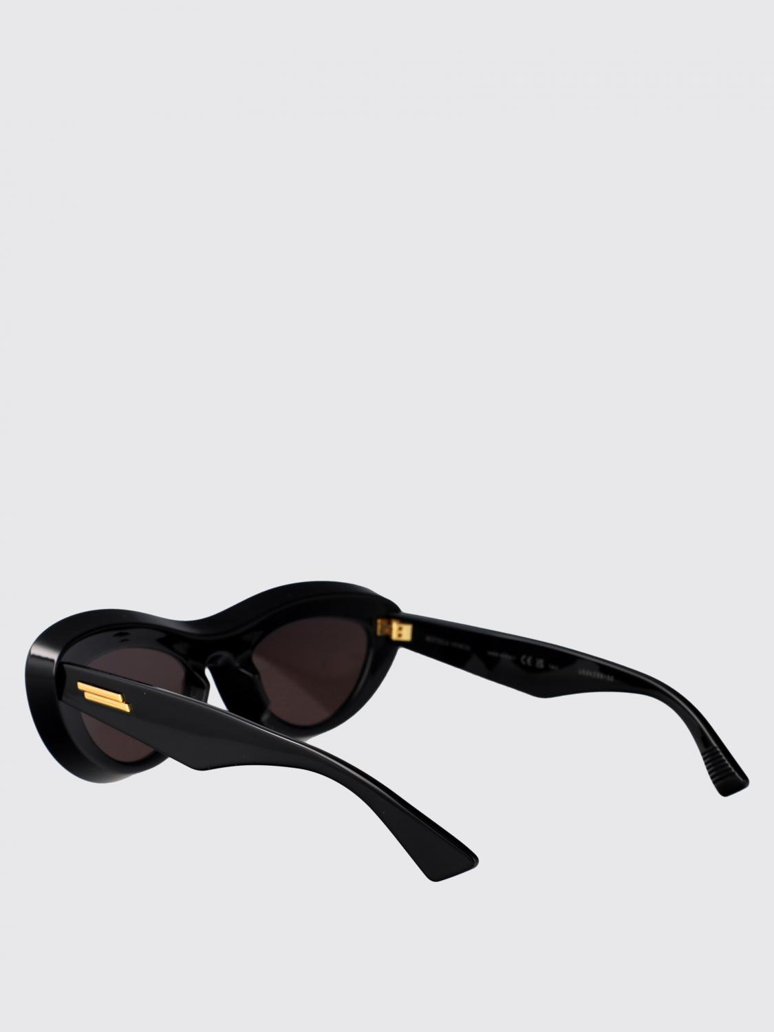 woman's sunglasses
