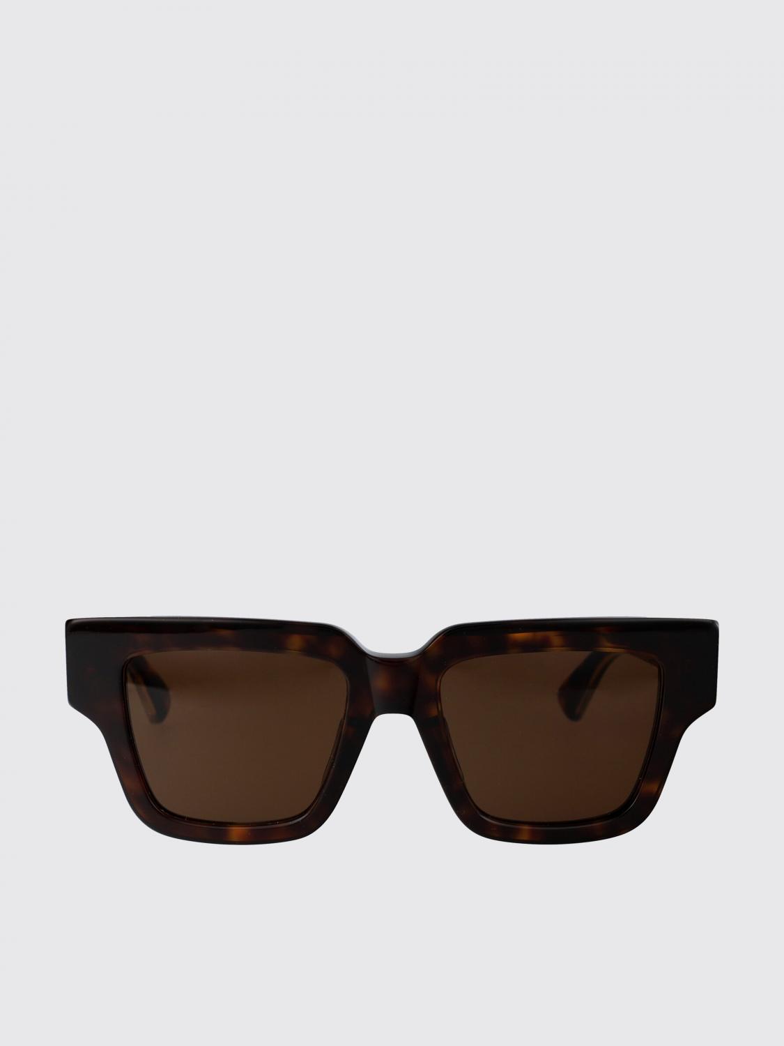 woman's sunglasses