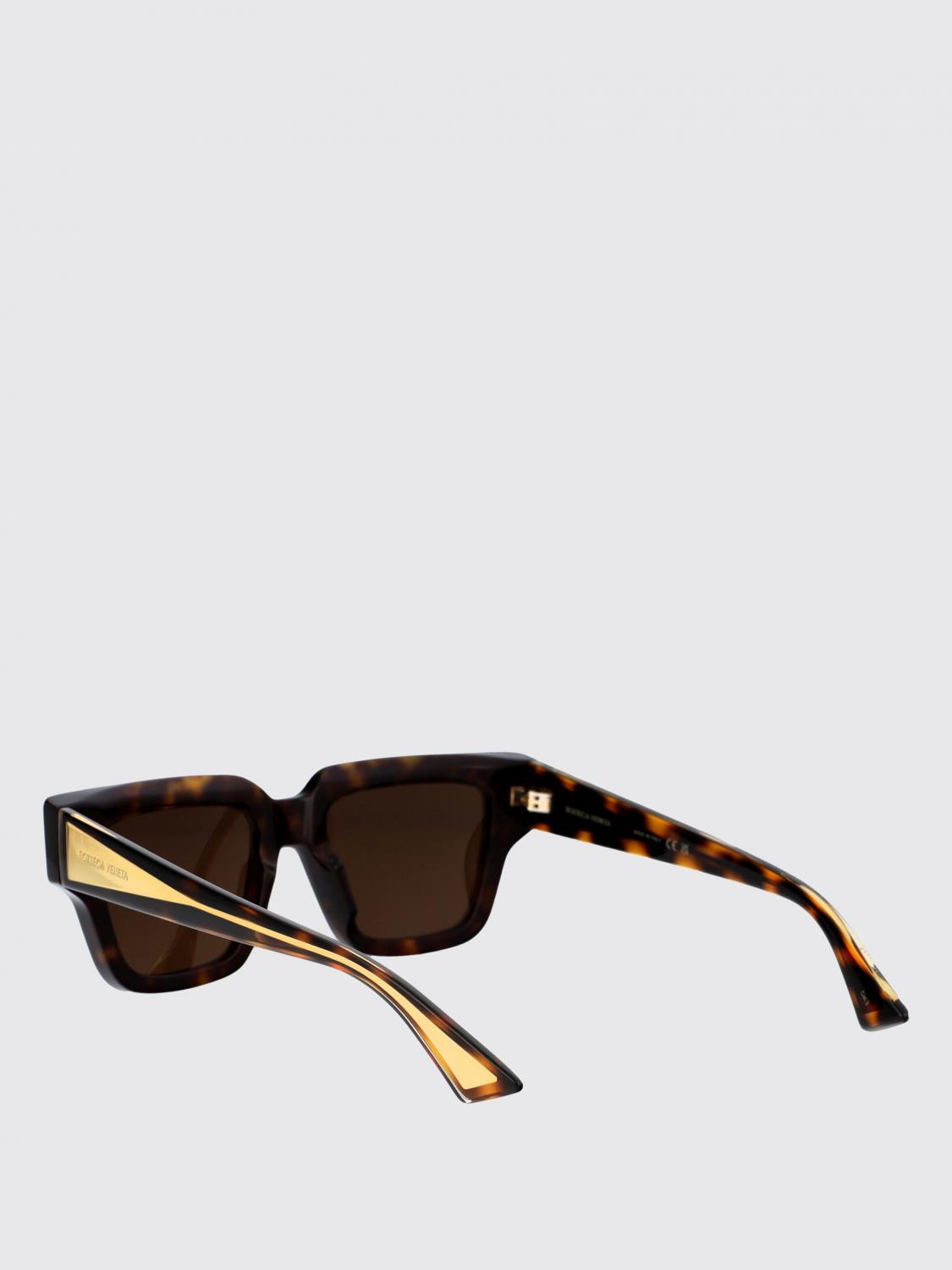 woman's sunglasses