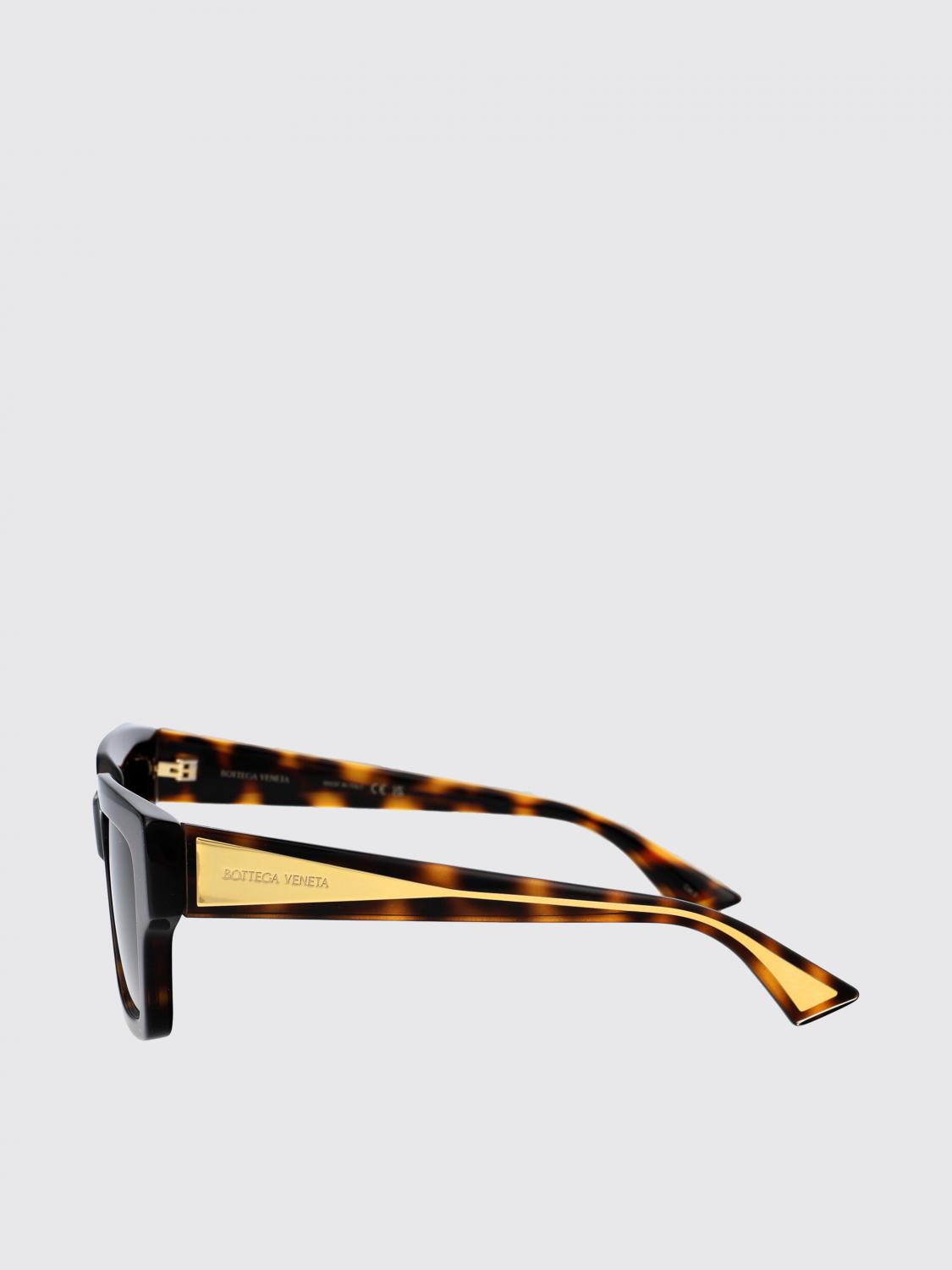 woman's sunglasses