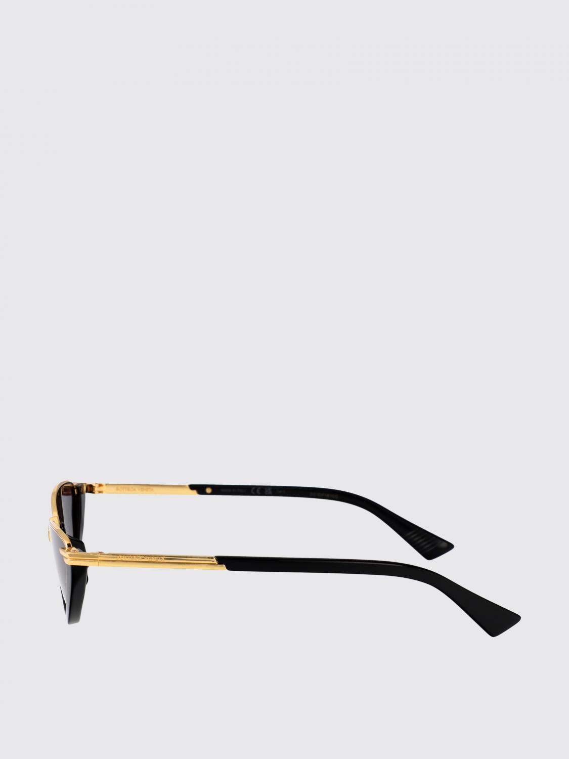 woman's sunglasses