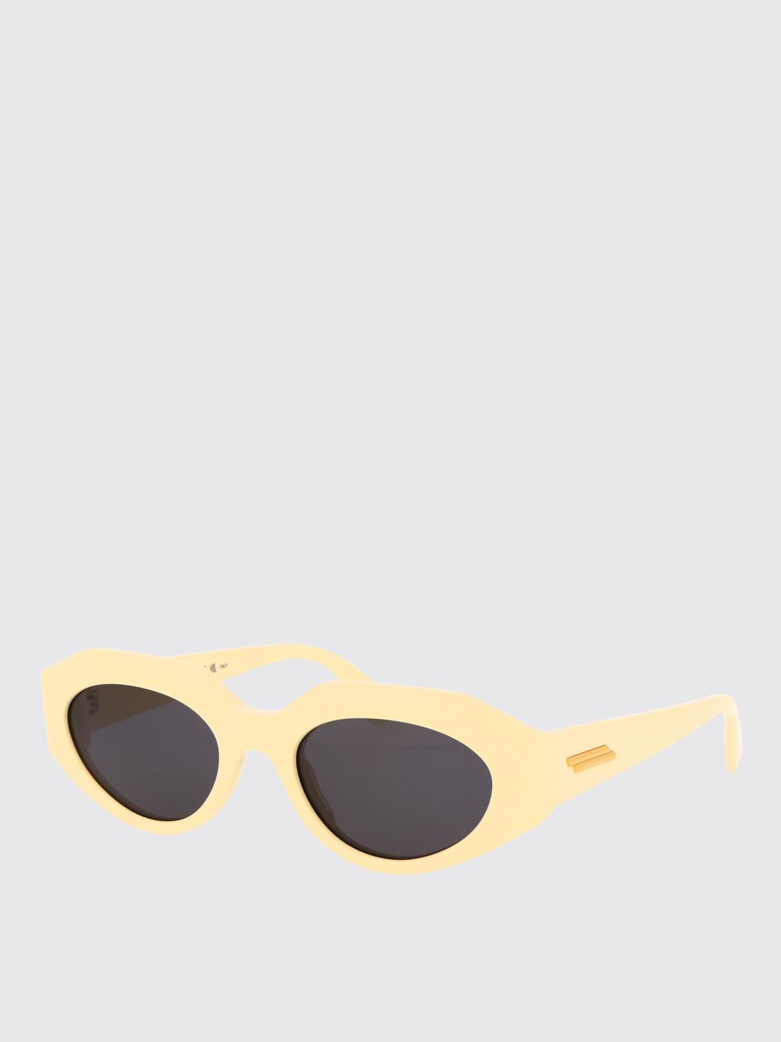 woman's sunglasses
