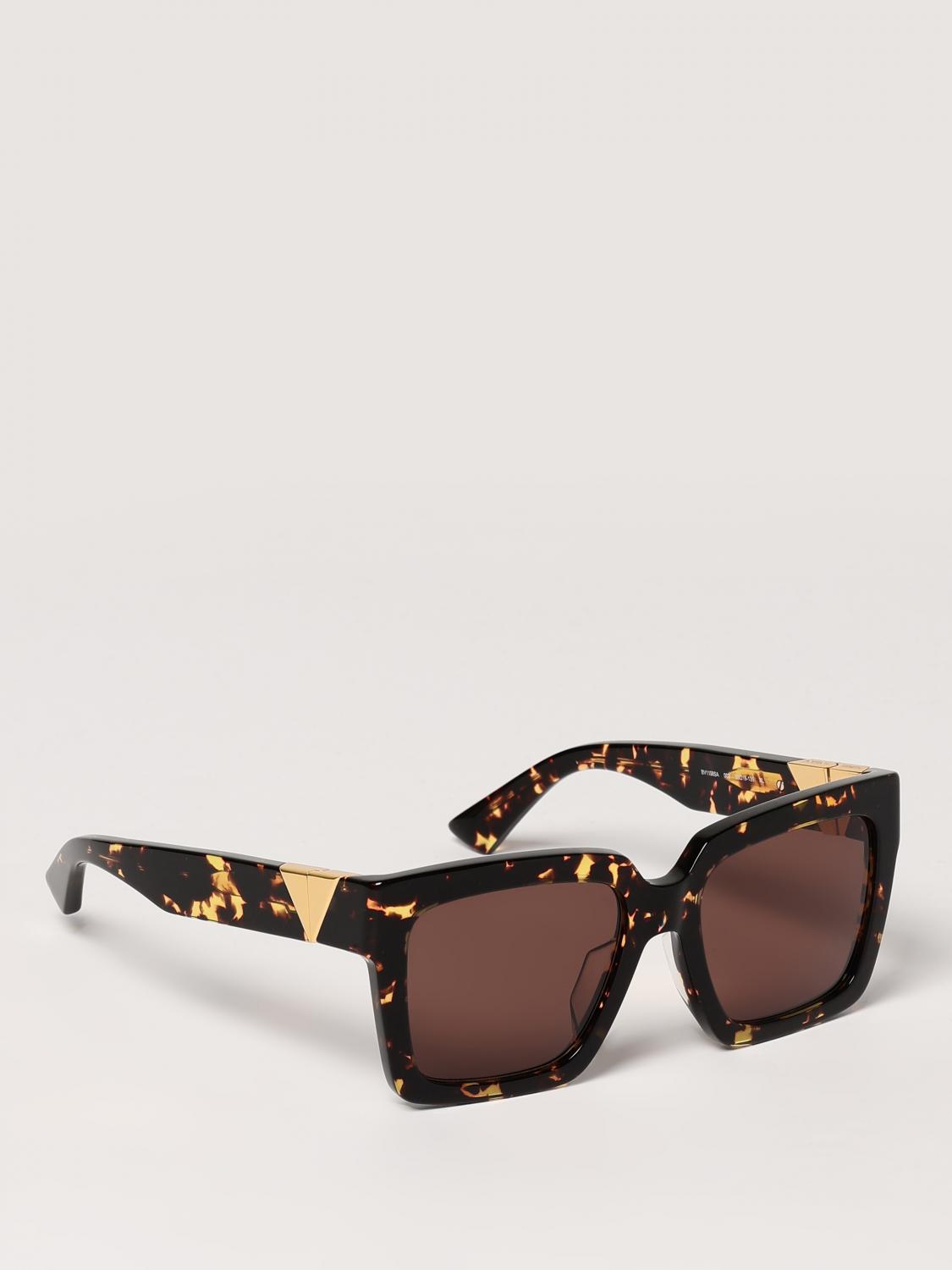 woman's sunglasses