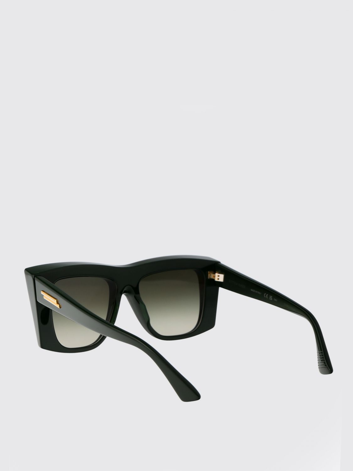 woman's sunglasses