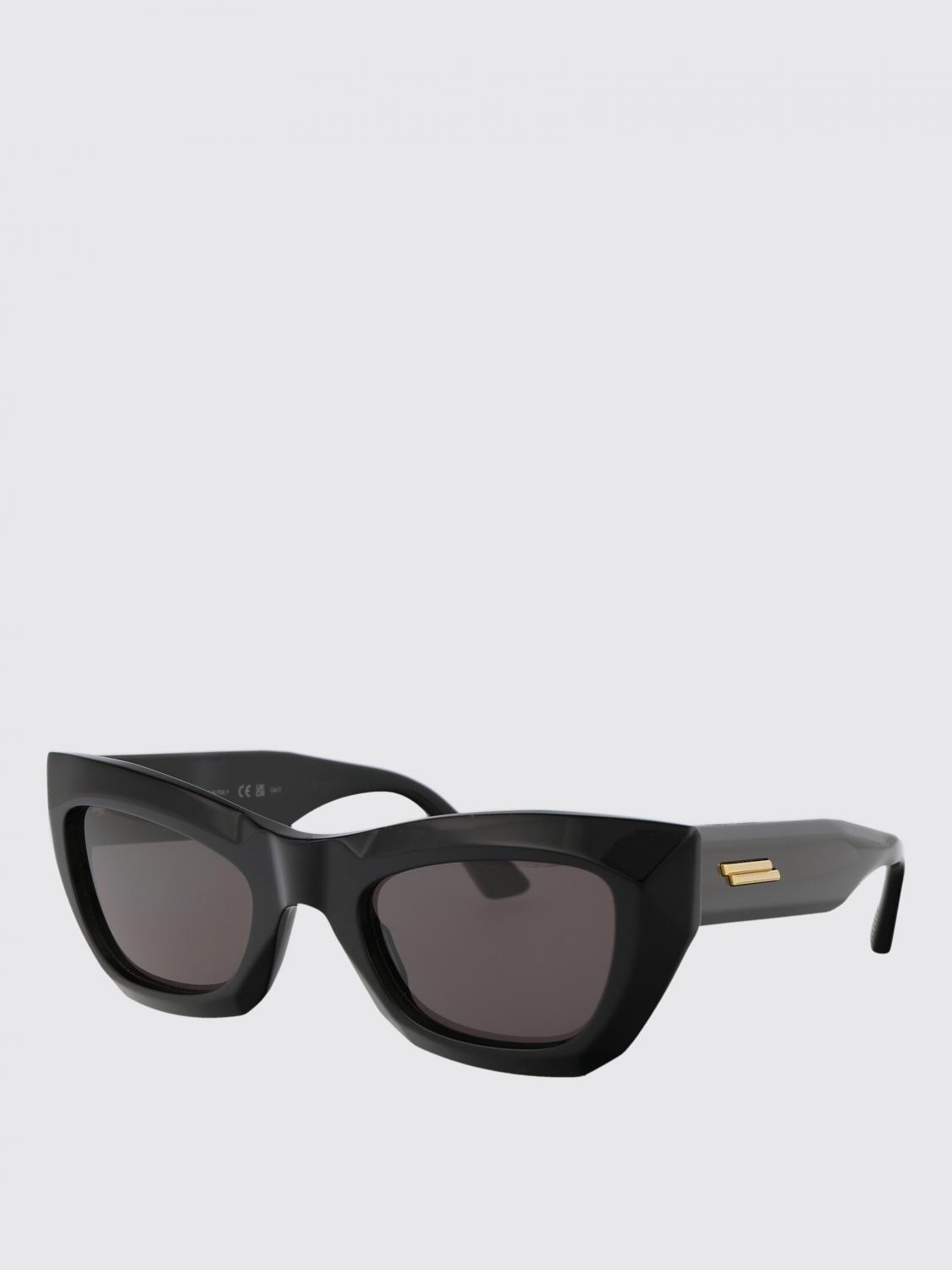 woman's sunglasses