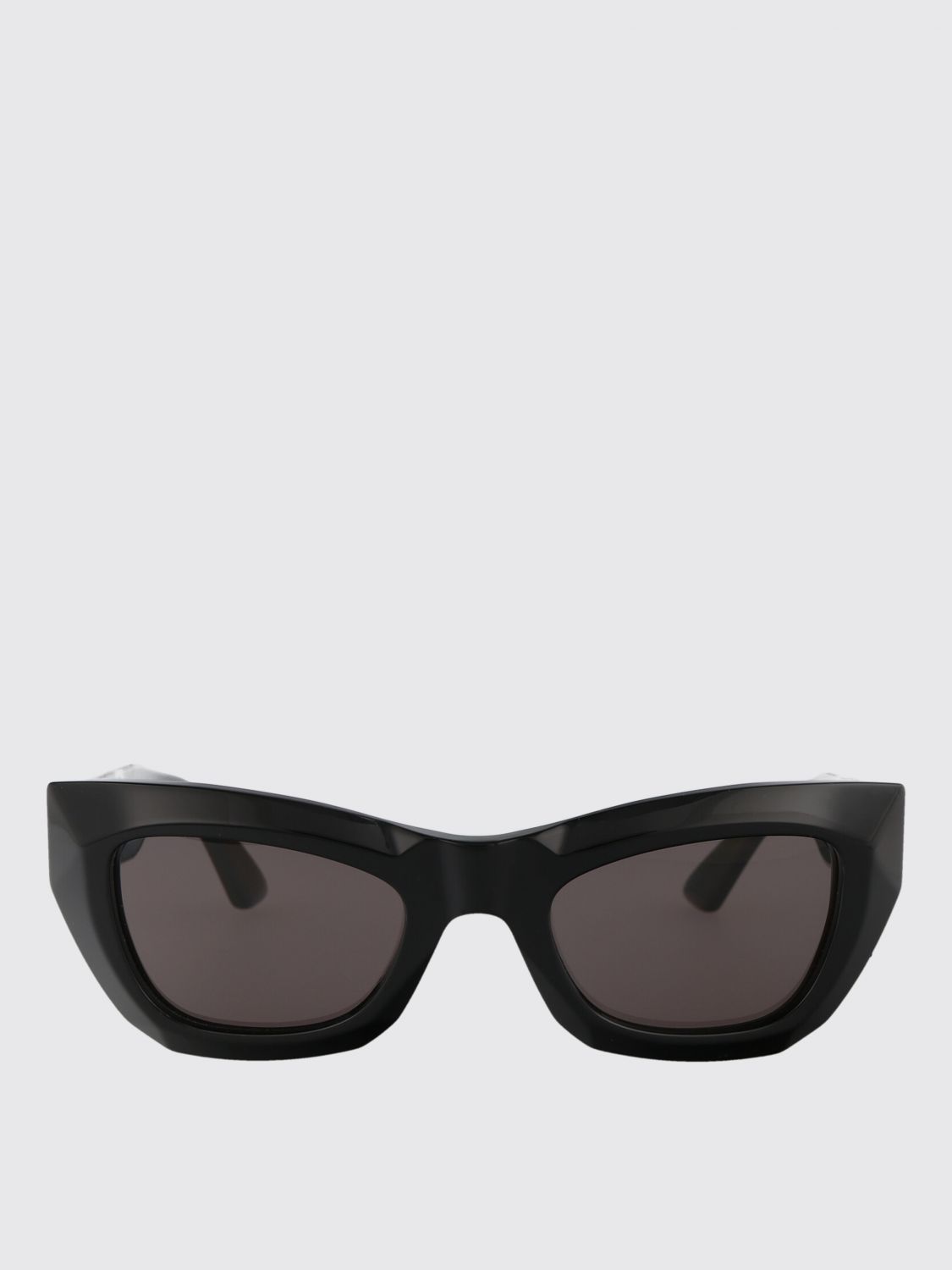woman's sunglasses