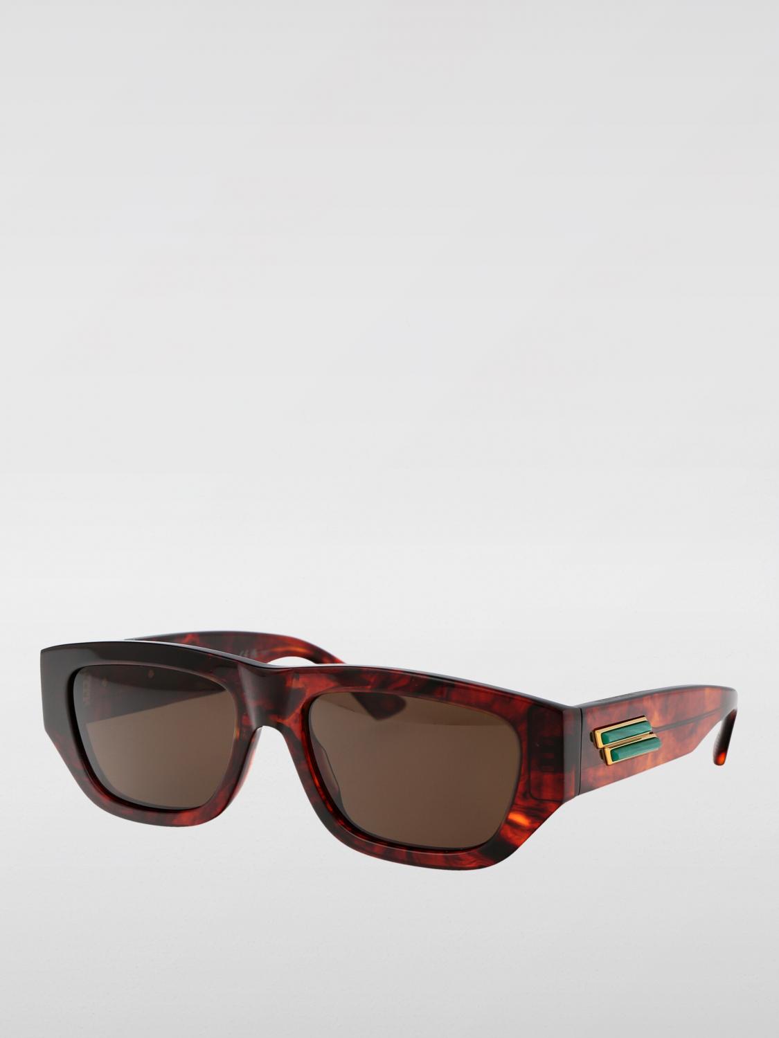 woman's sunglasses