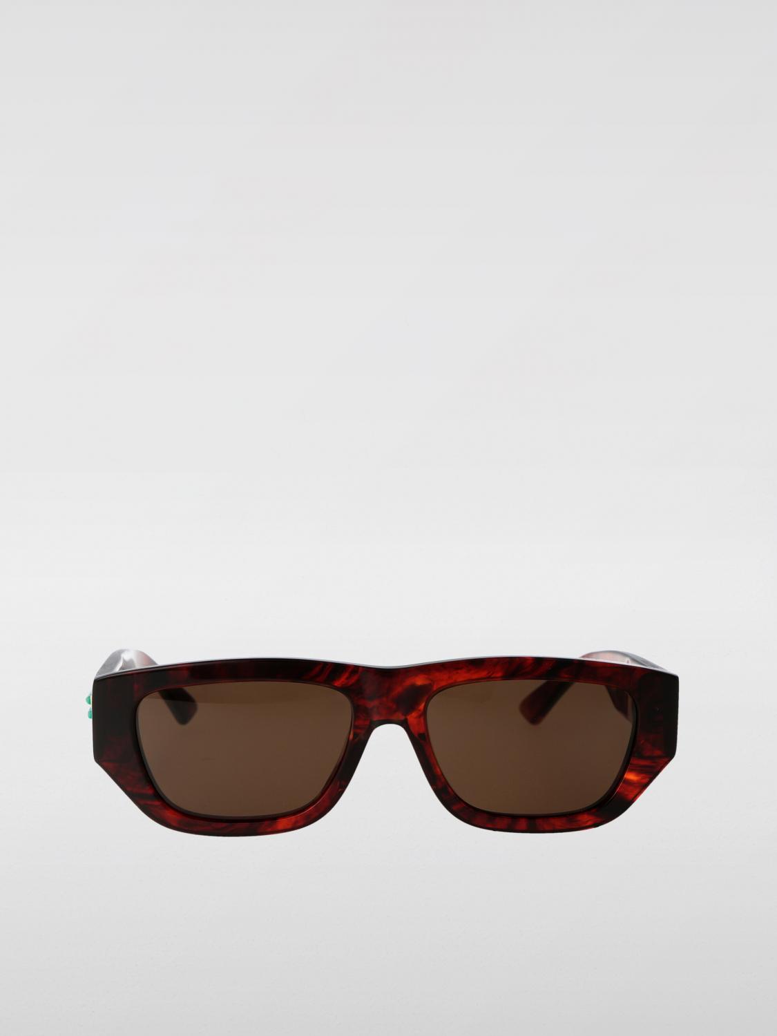 woman's sunglasses