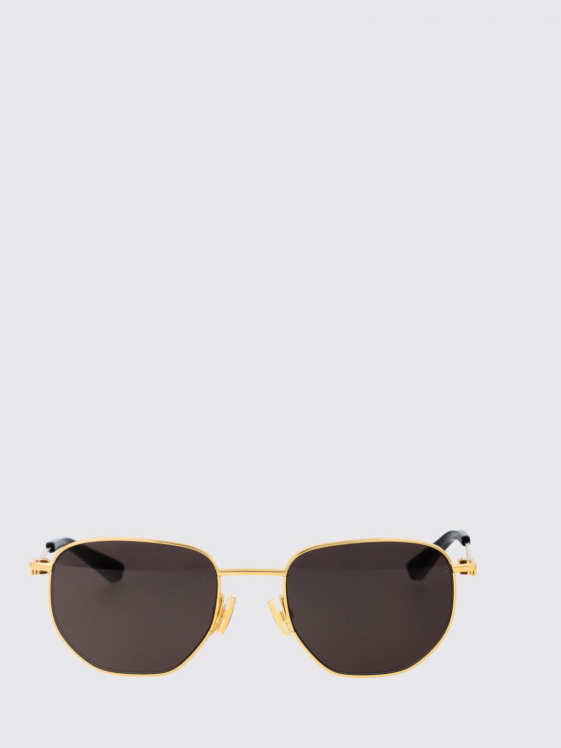 woman's sunglasses
